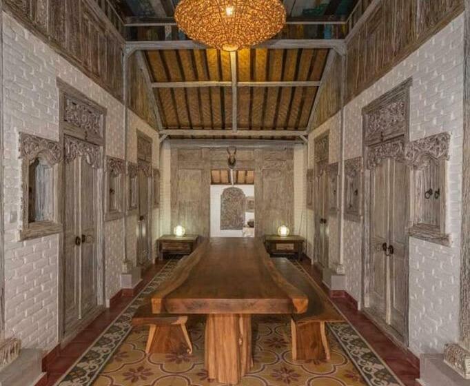 膳宿费 Lebak Asri Antique Joglo House