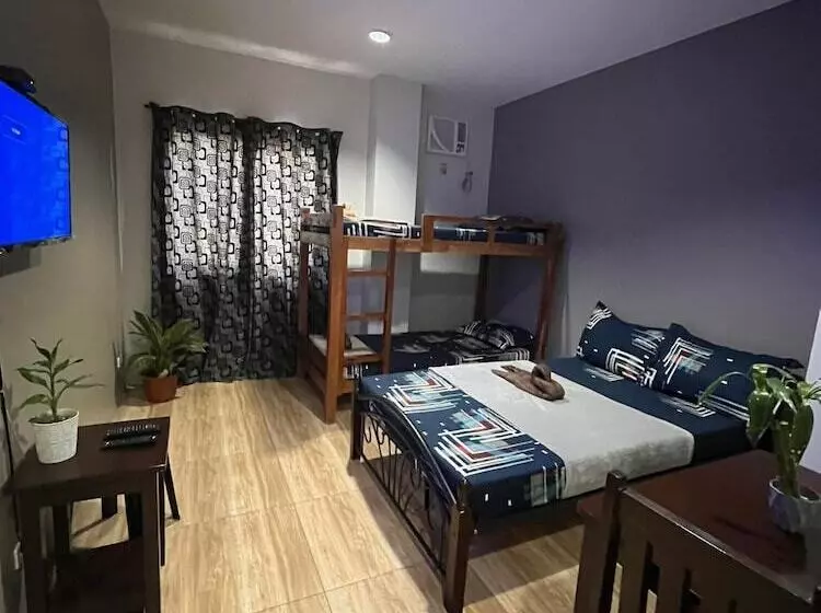 ユースホステル 2020 Travelers Inn