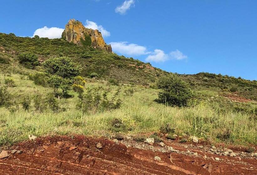 צימר Domaine De Montbarri