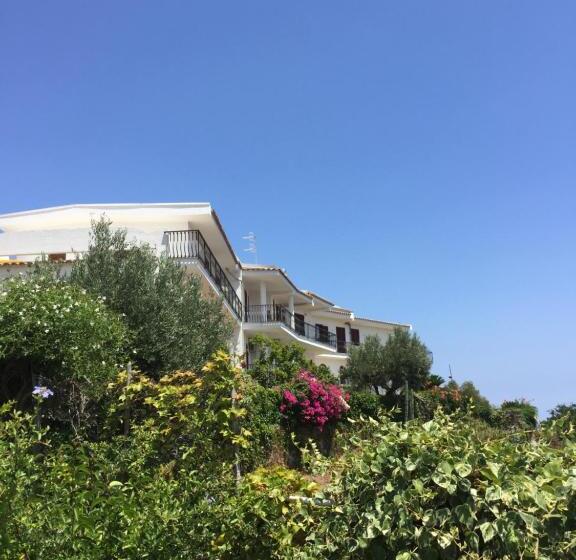 Velalatina Residence B&b Soverato   Camera Maestrale & Camera Tramontana