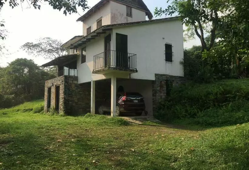 Aamiaismajoitus (B&B) Casa Camino A Las Pozas