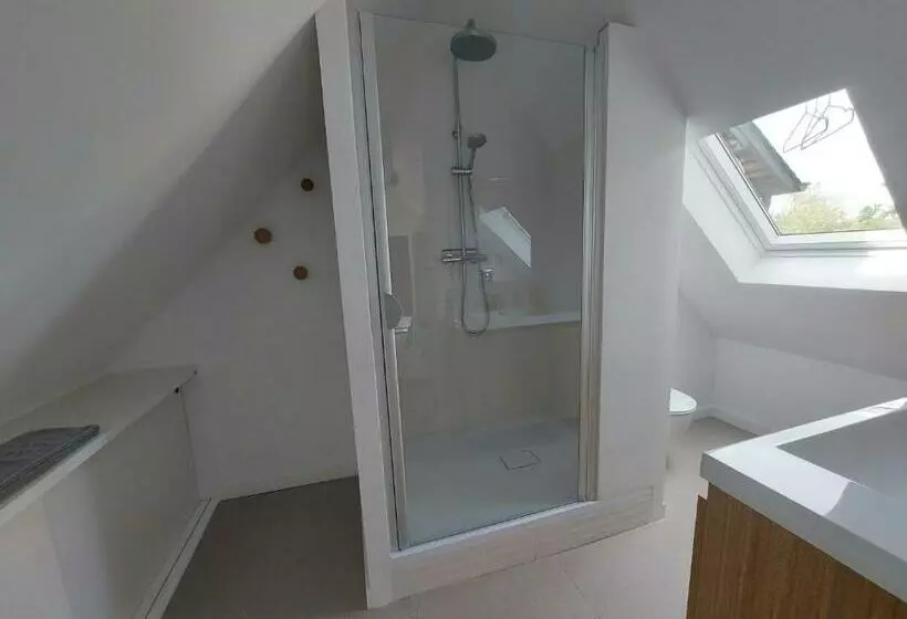 Aamiaismajoitus (B&B) Havre De Paix Et Jardin Tropical. Chambre Privée