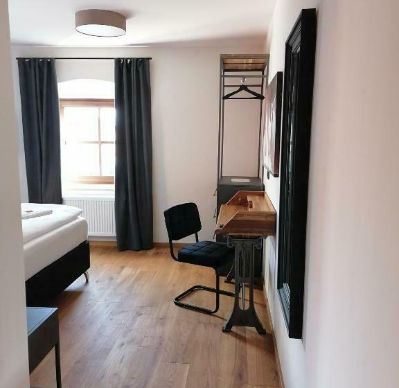 ホテル Gasthof Kirchenwirt