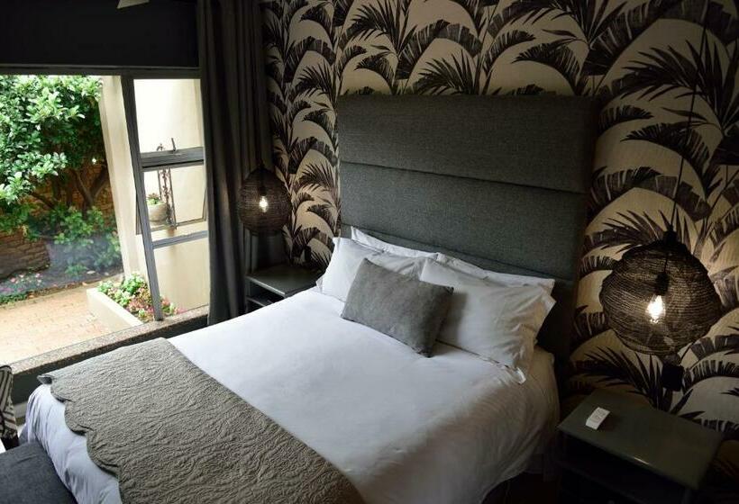 Пансион Sindisa Guest House