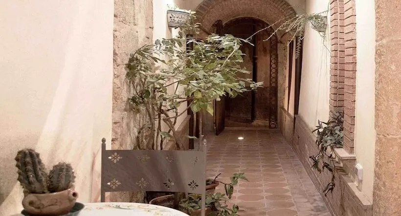 B&b Trio D Archi La Pilozza Infiorata
