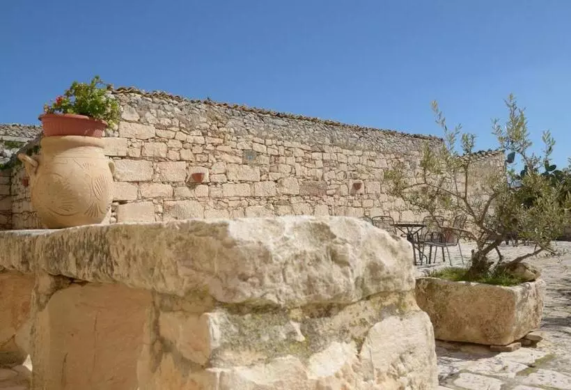ベッドアンドブレックファースト Casina Di Grotta Di Ferro