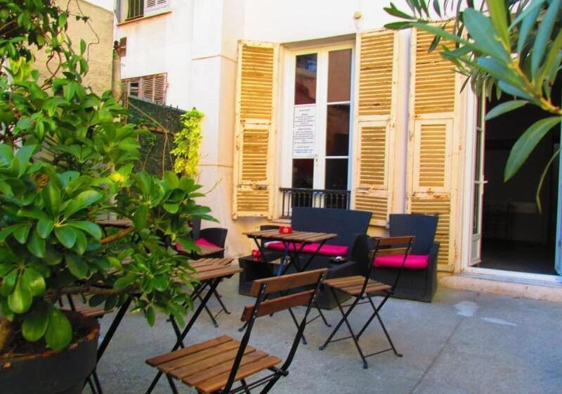 בית מלון כפרי Le Pastoral