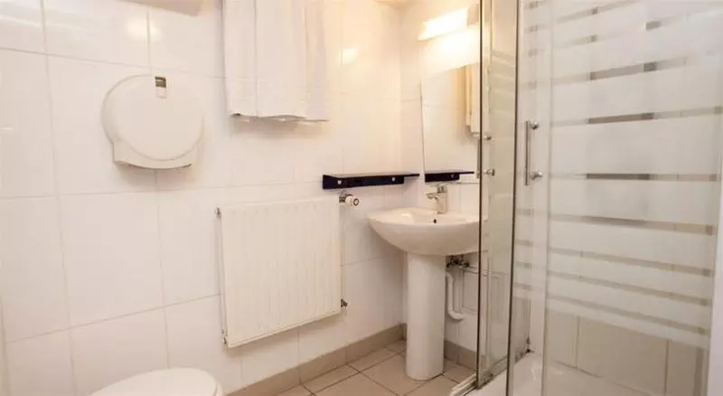 St Christopher S Inn Paris Canal