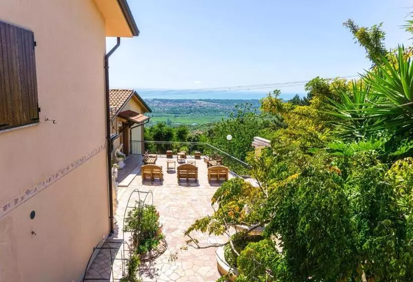 تختخواب و صبحانه Bellavista Versilia
