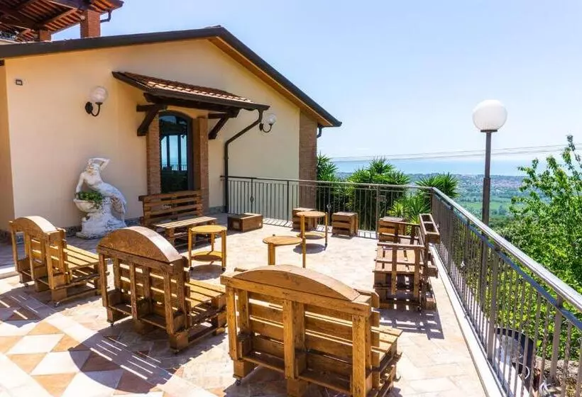 تختخواب و صبحانه Bellavista Versilia