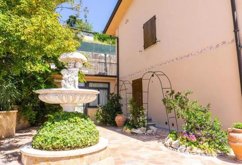 تختخواب و صبحانه Bellavista Versilia