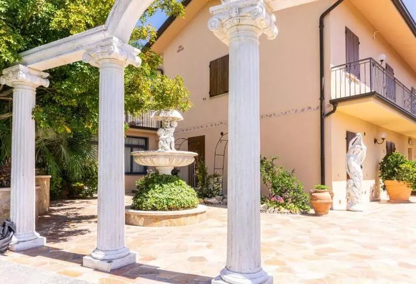 تختخواب و صبحانه Bellavista Versilia