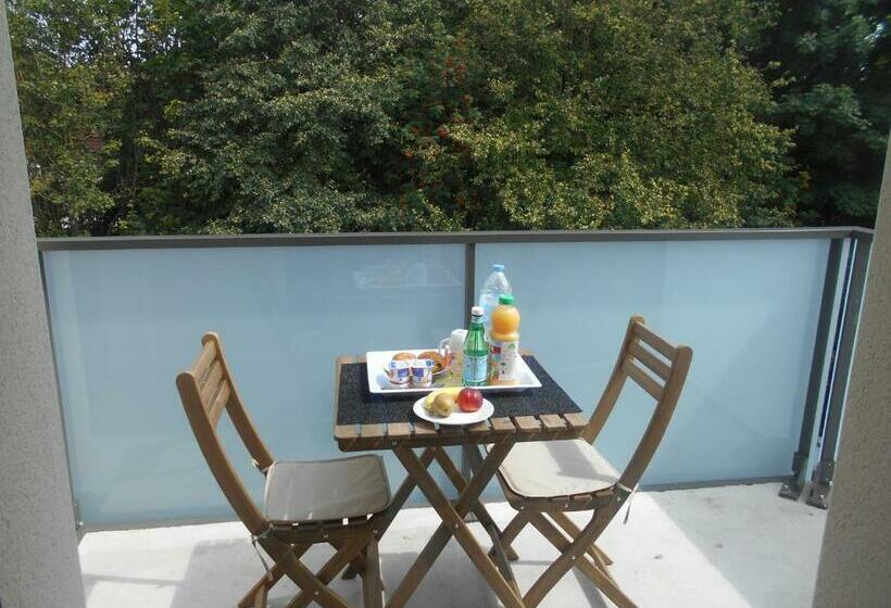 تختخواب و صبحانه Résidence L Estrade