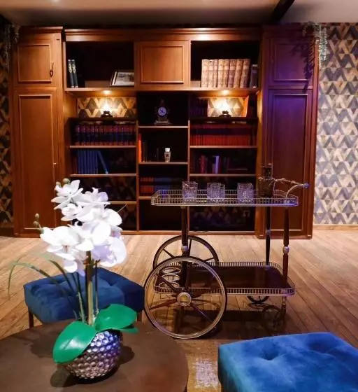 هتل Lofts In Town