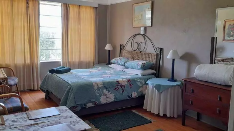 Majatalo Migdal Oz Aka Rufpatch