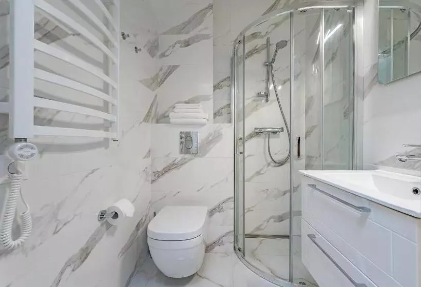 پانسیون St Casimir Apartments