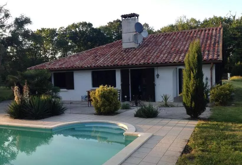 ベッドアンドブレックファースト La Grande Jaougue