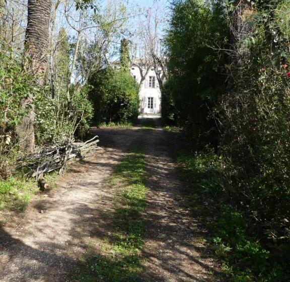 ベッドアンドブレックファースト Le Charme D Une Vieille Bastide Provençale