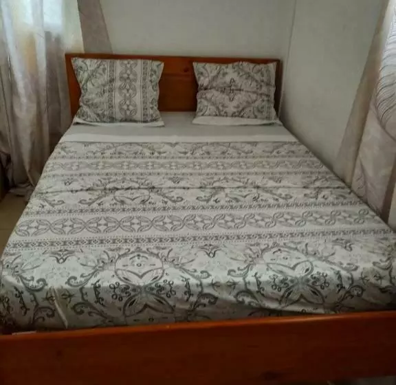 تختخواب و صبحانه Le Mastro Chambre D Hôtes