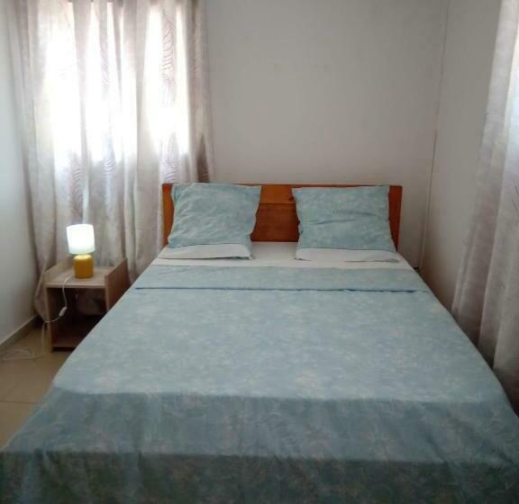 تختخواب و صبحانه Le Mastro Chambre D Hôtes