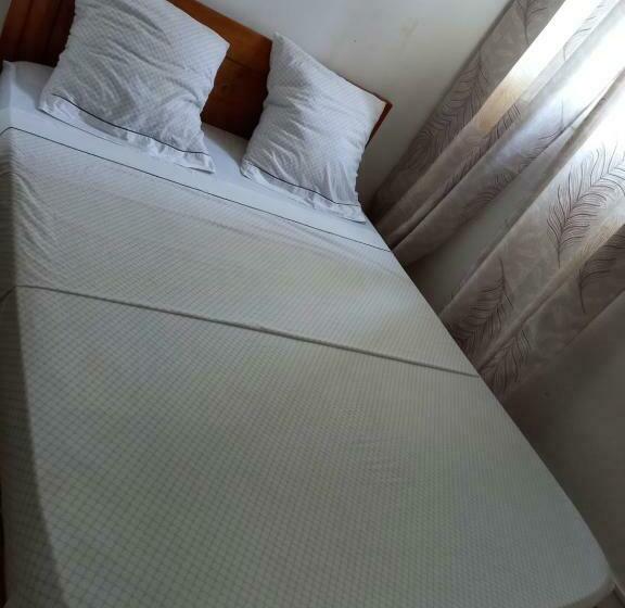 تختخواب و صبحانه Le Mastro Chambre D Hôtes