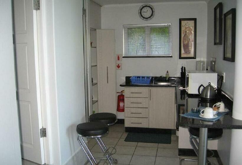 بنسيون Aqua Vista Accommodation