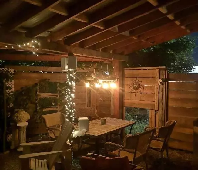 Majatalo Le Vieux Poulailler édifice Patrimonial New Richmond Gaspesie