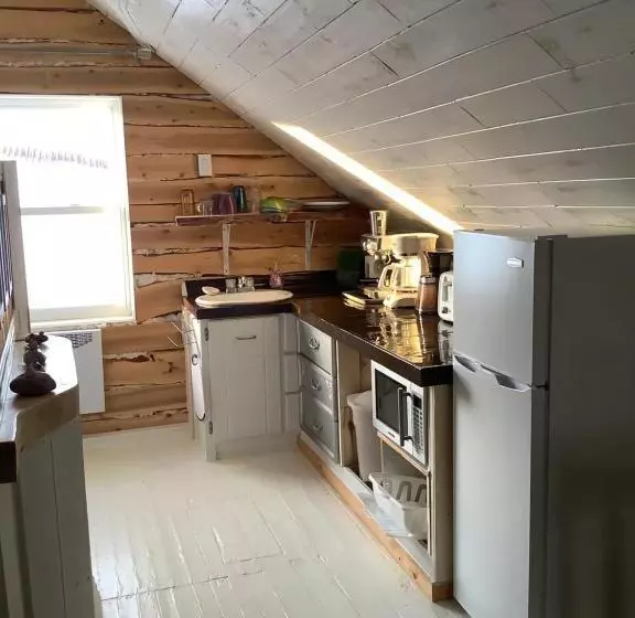 Majatalo Le Vieux Poulailler édifice Patrimonial New Richmond Gaspesie