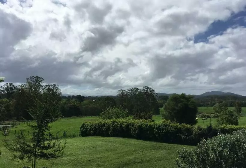 Majatalo Tranquil, Spacious And Private Garden Retreat