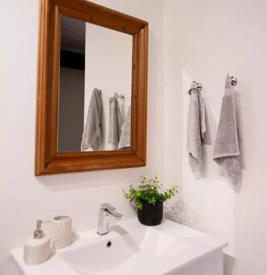 Majatalo Tranquil, Spacious And Private Garden Retreat