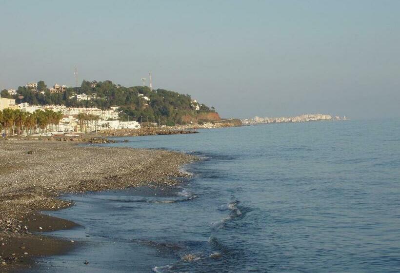 تختخواب و صبحانه Casa María