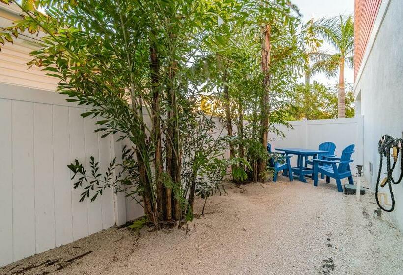 Hotel Playa Esmeralda Home! Bradenton Beach Now Open!!!