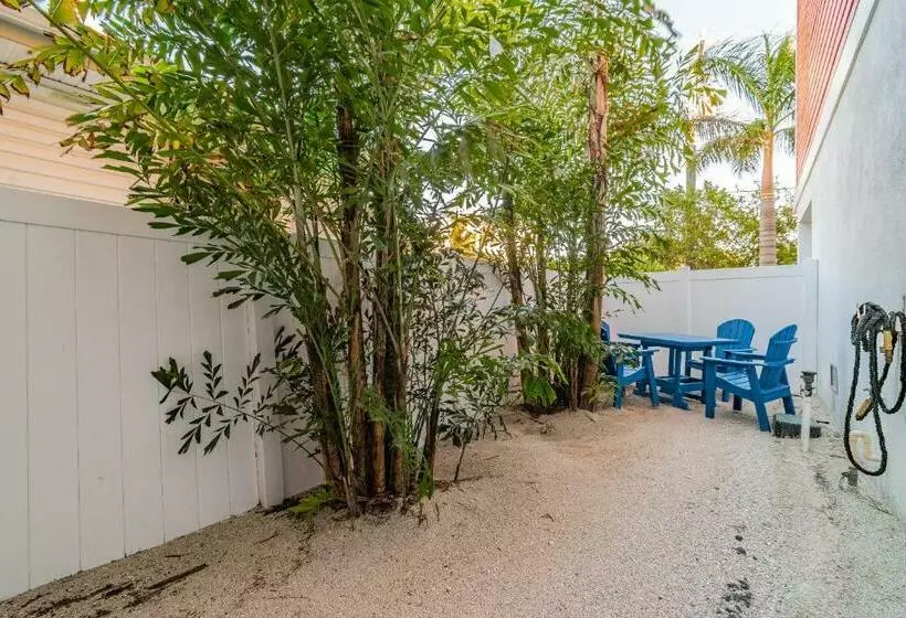 هتل Playa Esmeralda Home! Bradenton Beach Now Open!!!