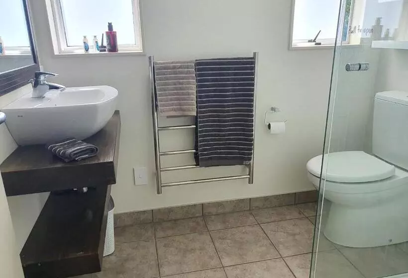 Pensió Moanaviews