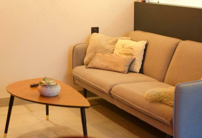 مبيت وإفطار Au 689