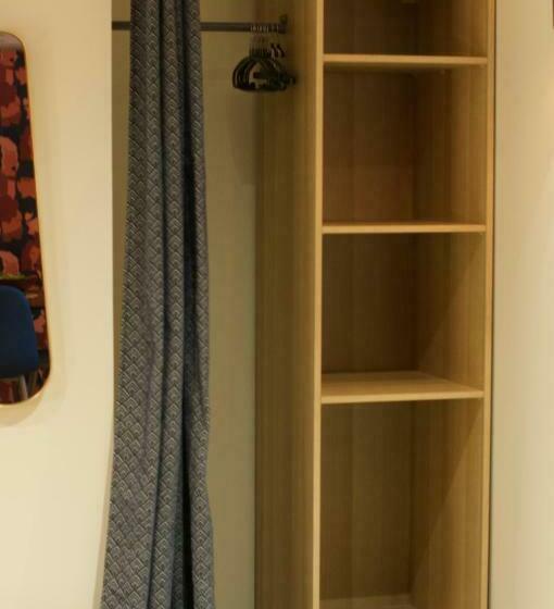 مبيت وإفطار Au 689