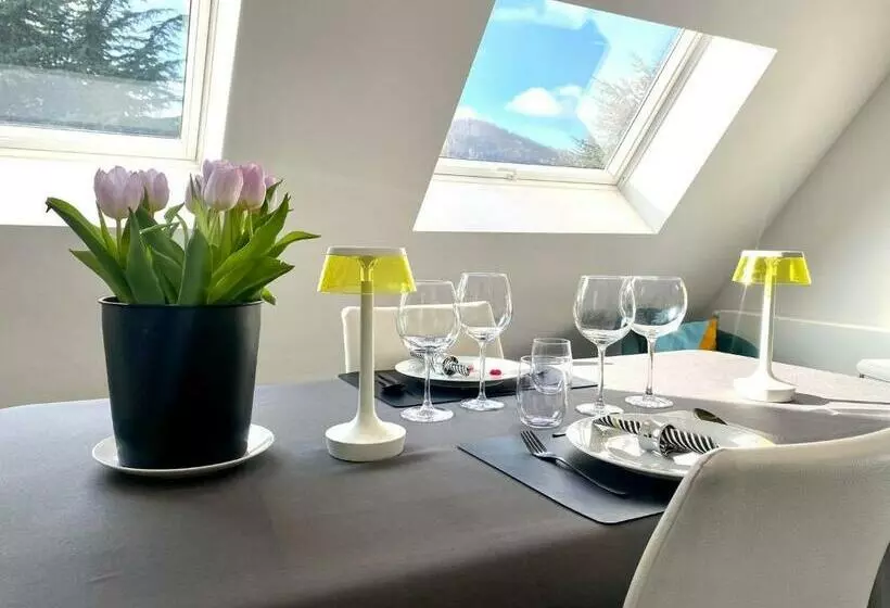 تختخواب و صبحانه Villa De La Meuse