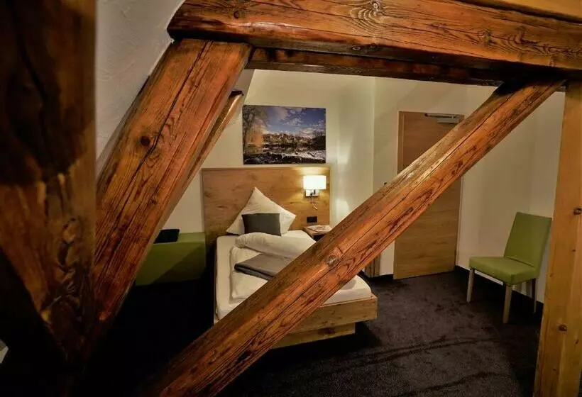 Kelterhotel Fröscher