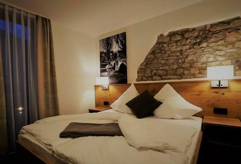 Kelterhotel Fröscher