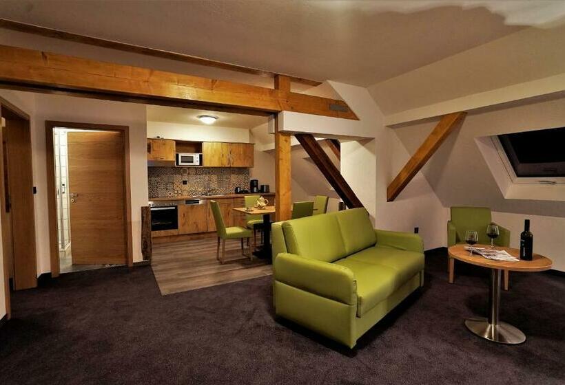 Kelterhotel Fröscher