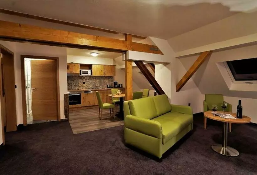 Kelterhotel Fröscher