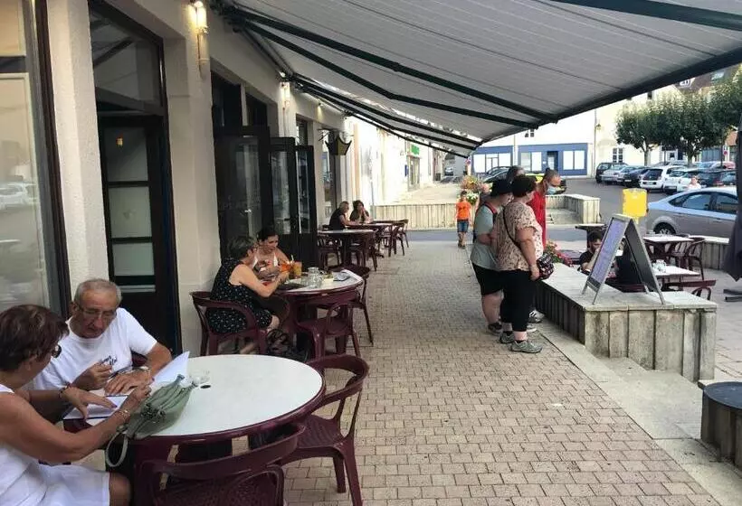 Hotelli Restaurant La Place