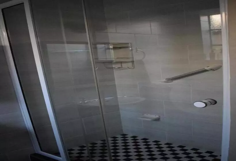 Majatalo Nooitgedacht Town Lodge