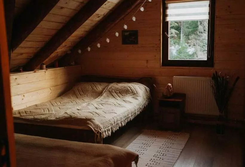 تختخواب و صبحانه Csángó Panoráma