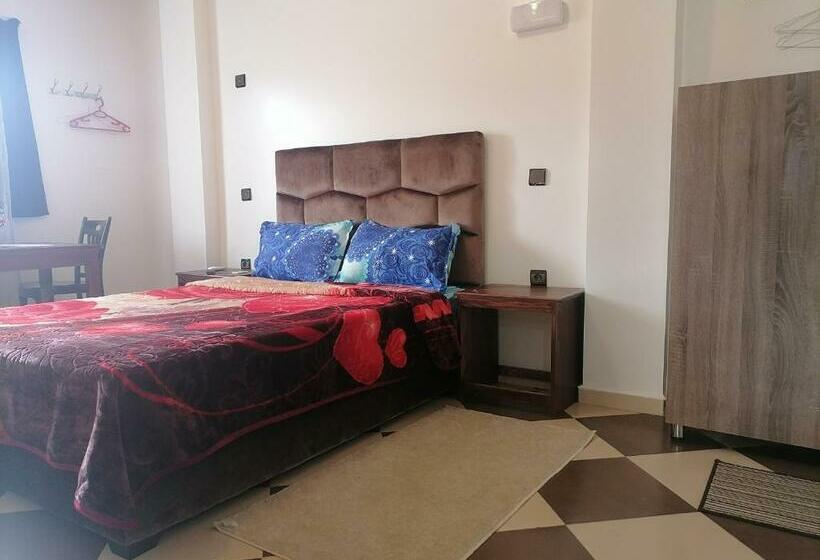 ホテル Zellaka Hôtel & Café