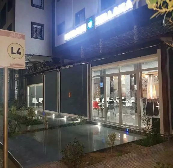 Hotelli Zellaka Hôtel & Café