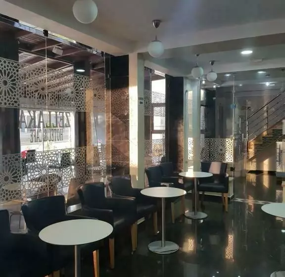 Hotelli Zellaka Hôtel & Café