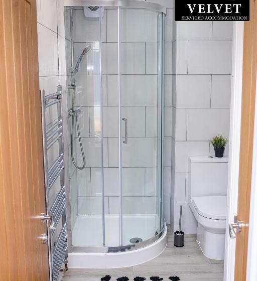 Pansiyon 1 Bed House At Velvet Serviced Accommodation Swansea With Free Parking & Wifi Sa1