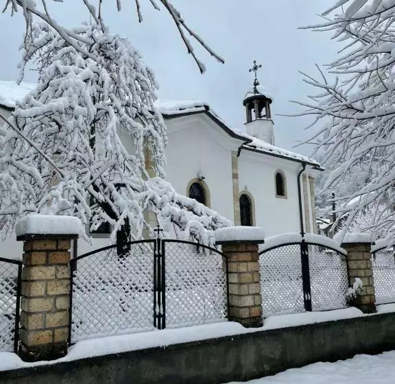 ペンション Guest House Mikaela