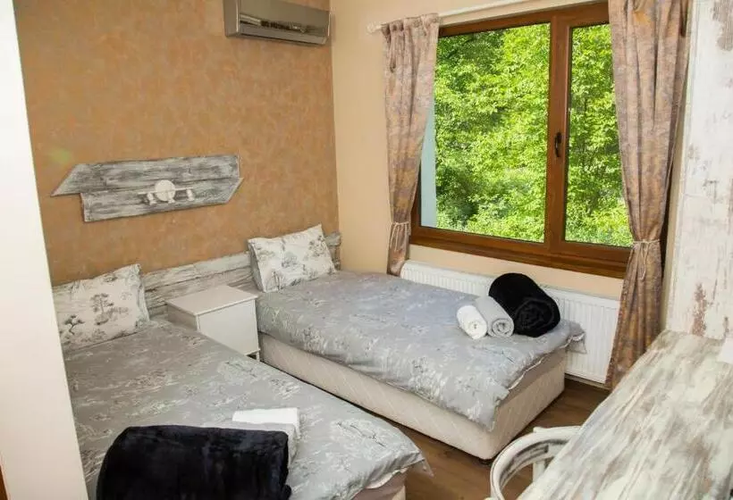 ペンション Guest House Mikaela